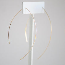 Load image into Gallery viewer, Classic Threader Earrings | Little Hawk Jewelry | littlehawkjewelry.com
